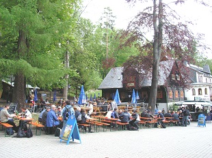 HIMMELFAHRT vor der historischen Köhlerhütte-Fürstenbrunn HIMMELFAHRT vor der historischen Köhlerhütte-Fürstenbrunn