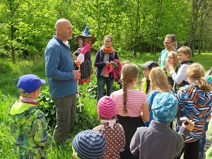 Kräuterschatzsuche für Kinder - Wanderwochen Erzgebirge Kräuterschatzsuche für Kinder - Wanderwochen Erzgebirge